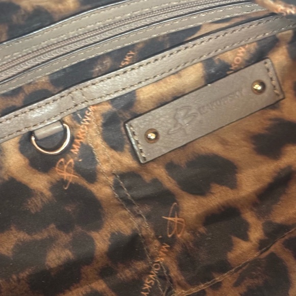 B. Makowsky Mocha Taupe Brown Leather Gathered Leather Shoulder Bag Satchel - Picture 10 of 10